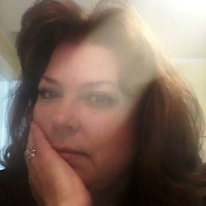 Meet your Posher, Deedee